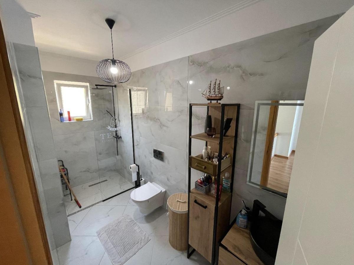 Teuta- Luxury Penthouse 200M2 Apartment Sarande Luaran gambar